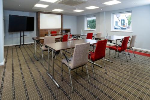 holiday inn express warwick stratford upon avon by ihg
