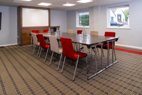holiday inn express warwick stratford upon avon by ihg