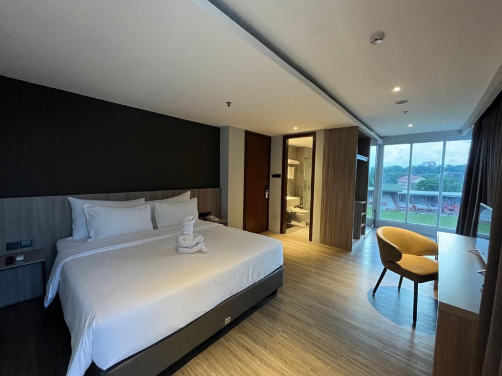 rogers hotel manado