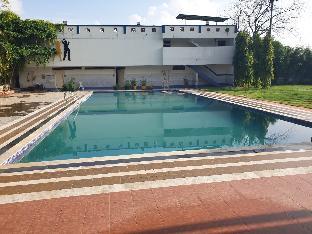 arristo resorts and club