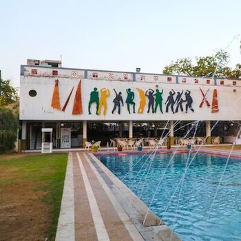 arristo resorts and club