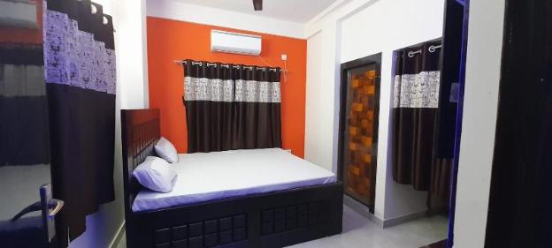 garden guest house and paying guest