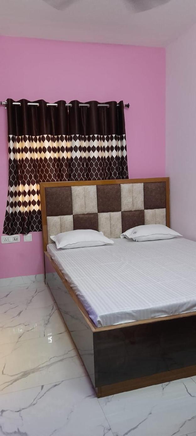 garden guest house and paying guest