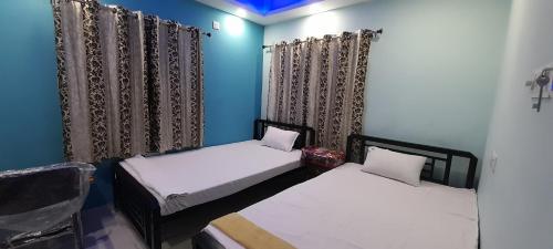 garden guest house and paying guest
