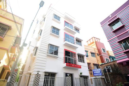 garden guest house and paying guest