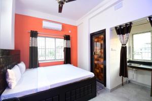garden guest house and paying guest