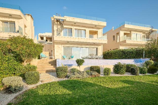 villa c