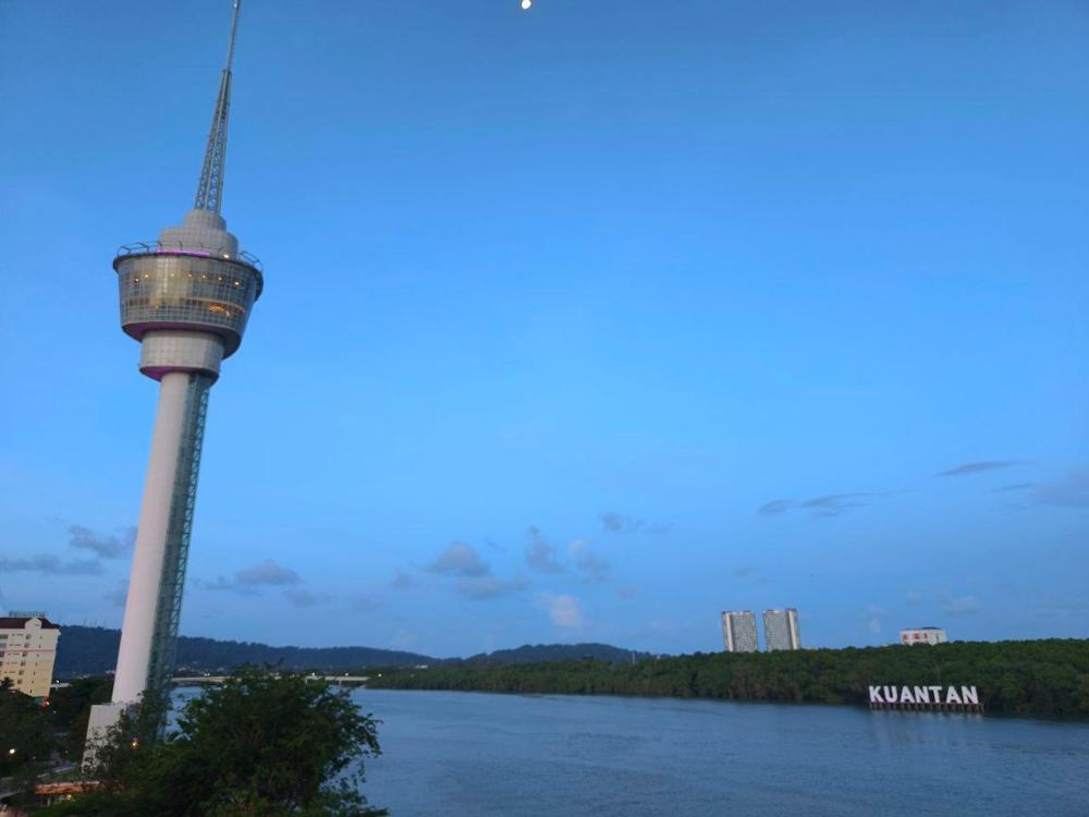 riverbank kuantan by glex