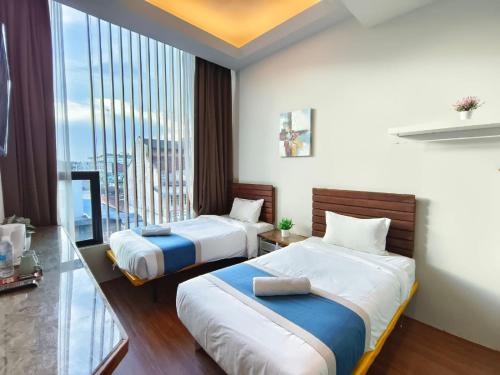 riverbank kuantan by glex