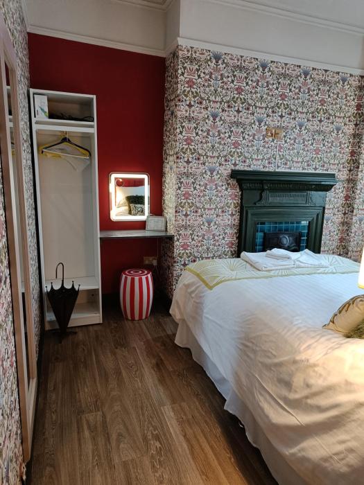 rooms on the prom
