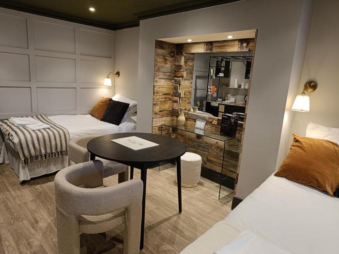 rooms on the prom