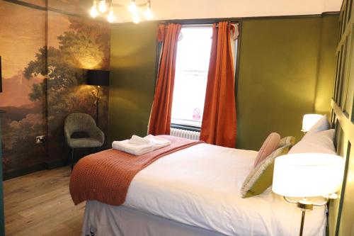 rooms on the prom