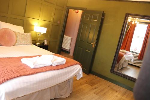 rooms on the prom