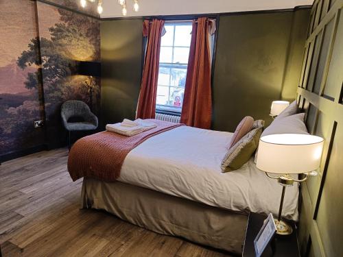 rooms on the prom