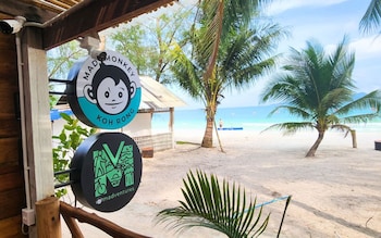 mad monkey koh rong