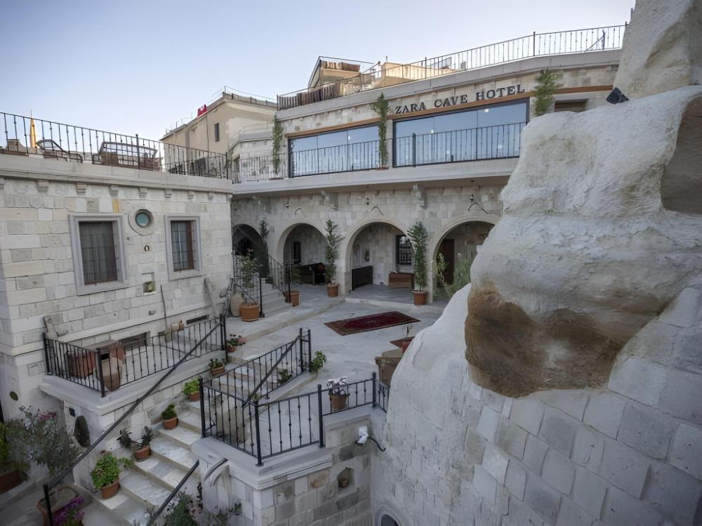 zara cave hotel 10 adults only