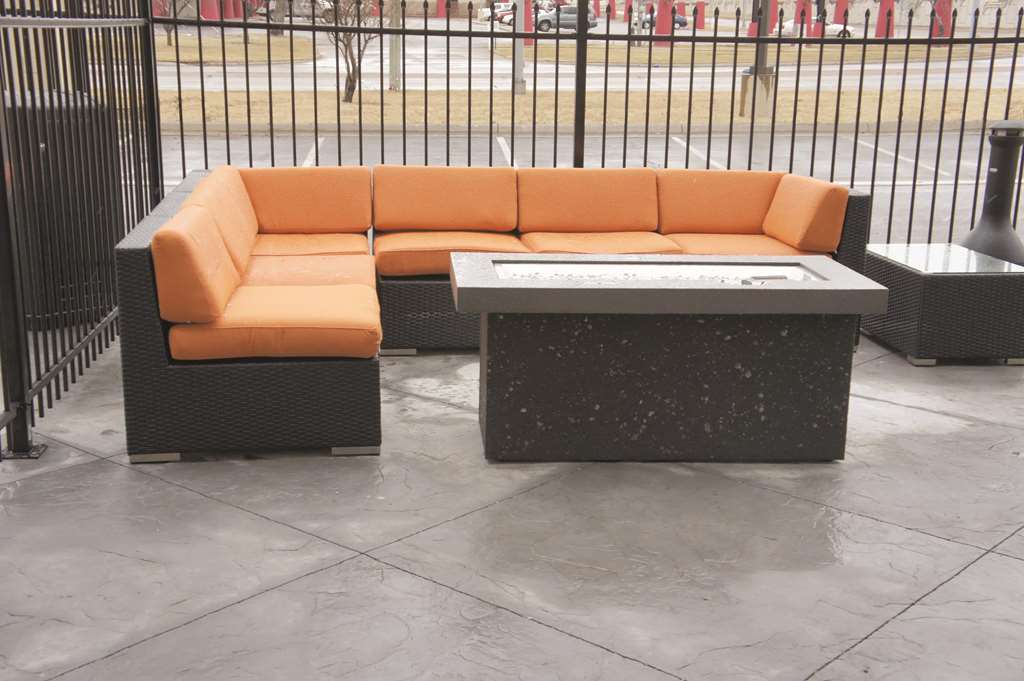 la quinta inn and suites by wyndham wichita airport