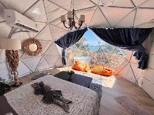 signature glamping
