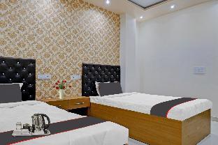 Collection O Us In,India>>Varanasi,0 star