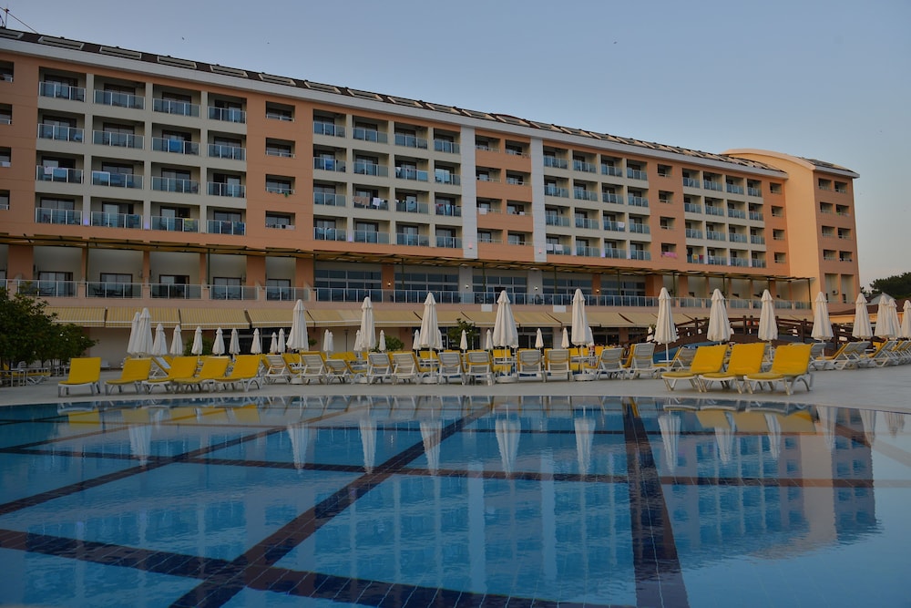 casa fora beach and resort