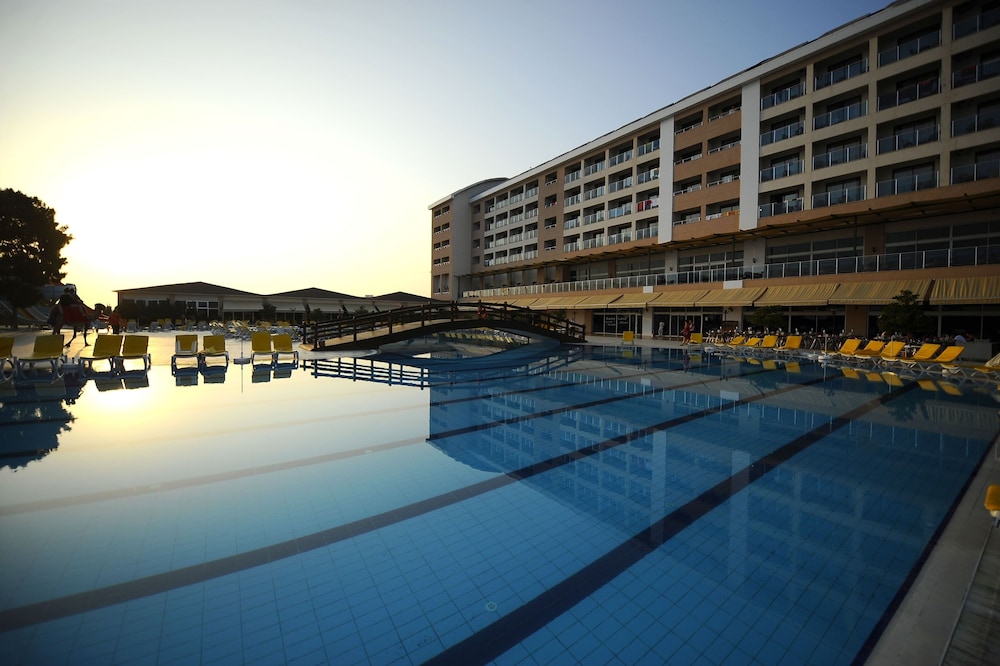 casa fora beach and resort
