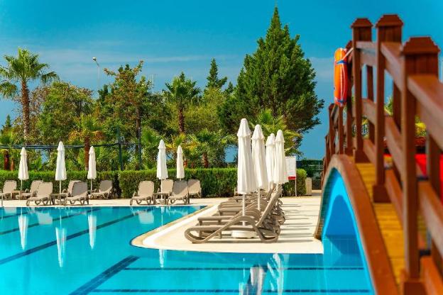 casa fora beach and resort