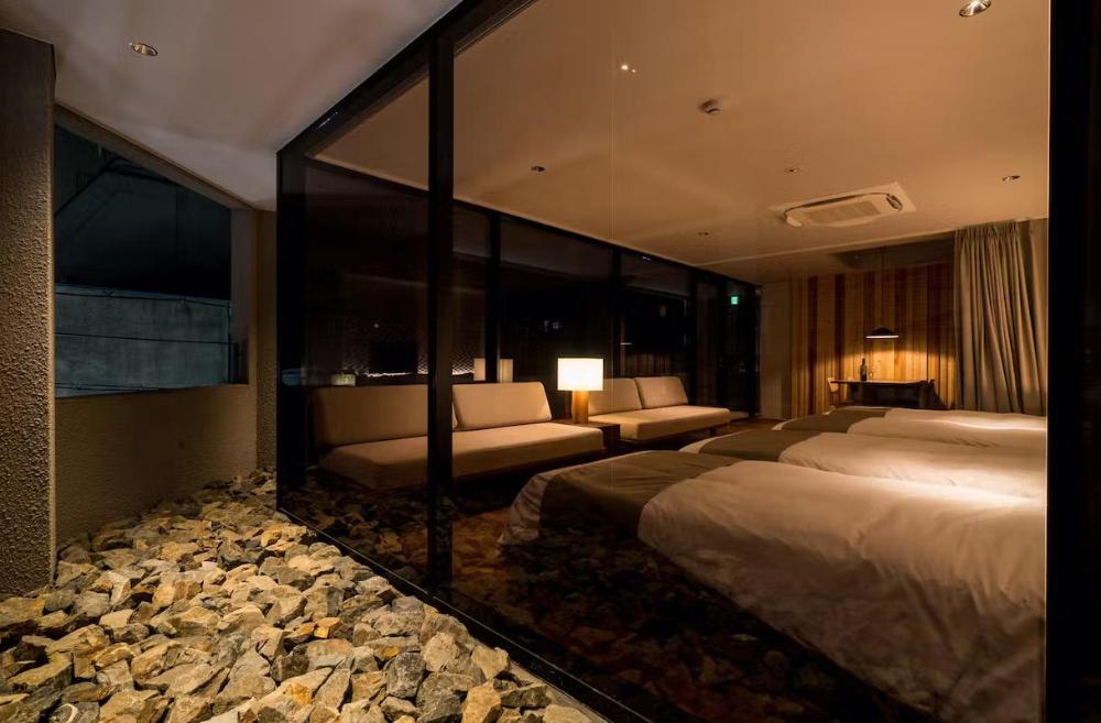 attic0475