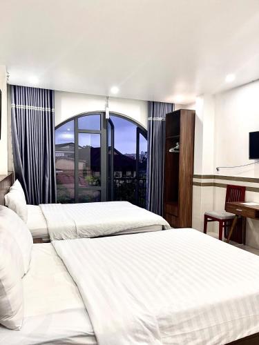 shine hotel hu
