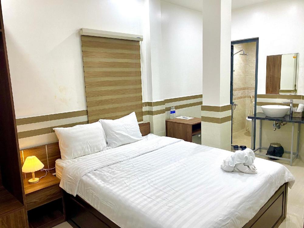 shine hotel hu