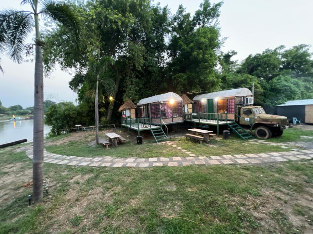 ayutthaya rive camp and yacht charter