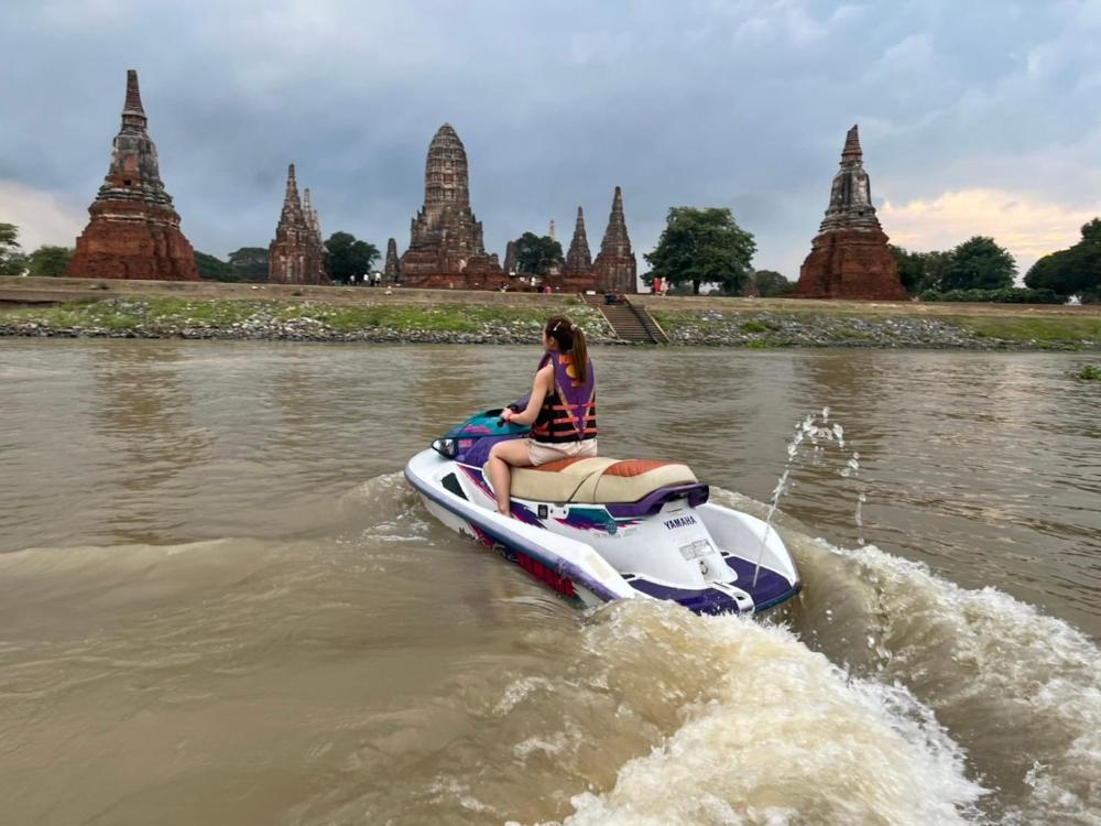 ayutthaya rive camp and yacht charter