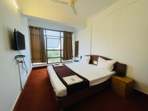 zeke hotels