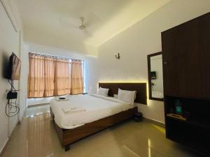 zeke hotels