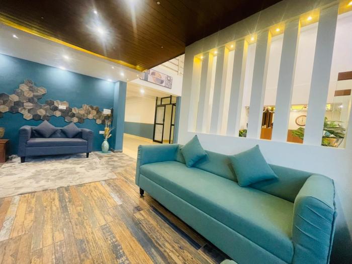 zeke hotels