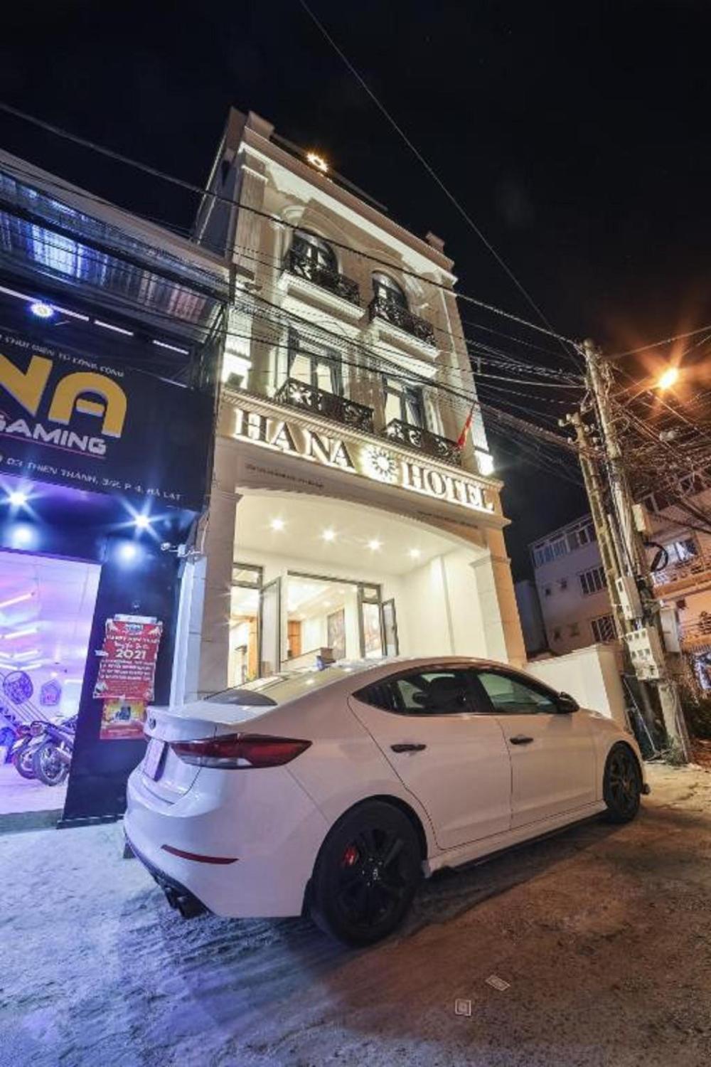 h na hotel a l t