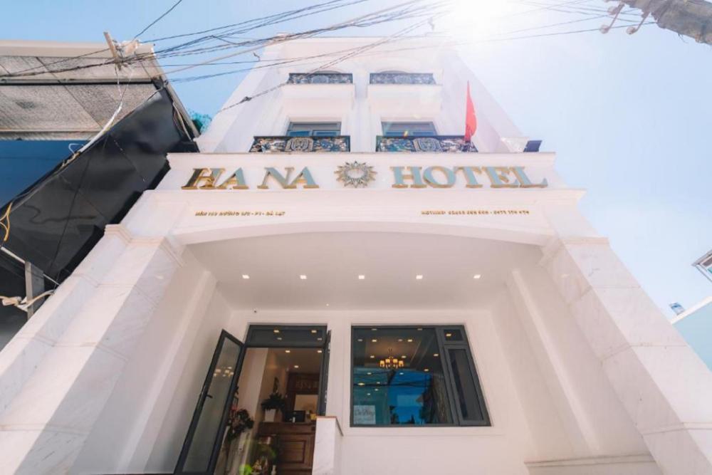 h na hotel a l t
