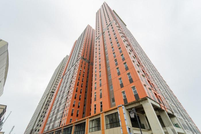 redliving apartemen transpark juanda frams properti tower jade with netflix