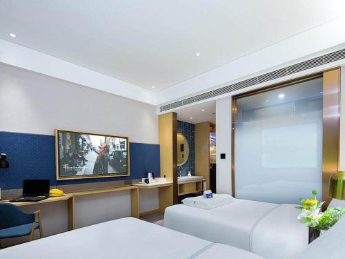 kyriad marvelous hotel weihai xingfumen weigao plaza