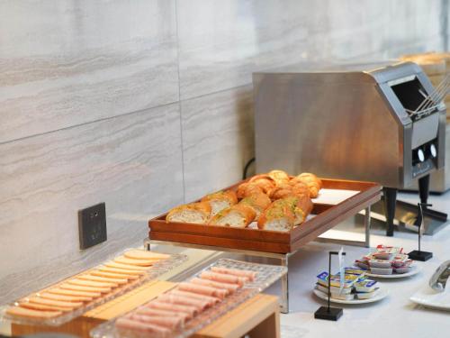 kyriad marvelous hotel baoying jinyuan square high speed railway station