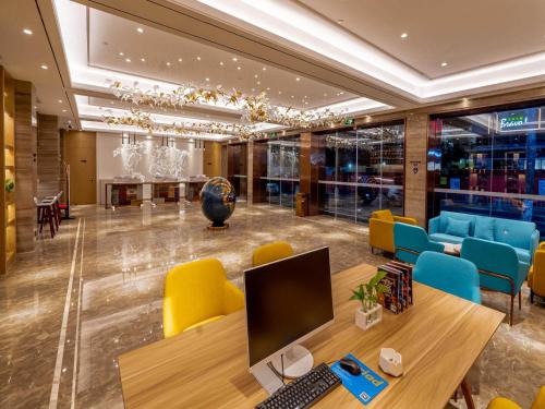 kyriad marvelous hotel zhongshan university of science and technology