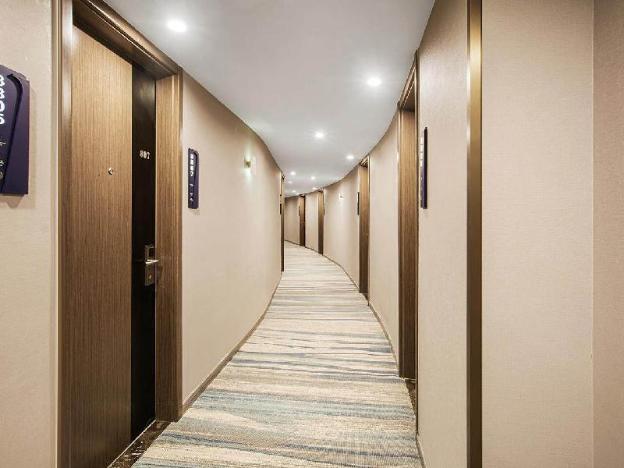 kyriad marvelous hotel wuxi zhongshan road chongan temple south street