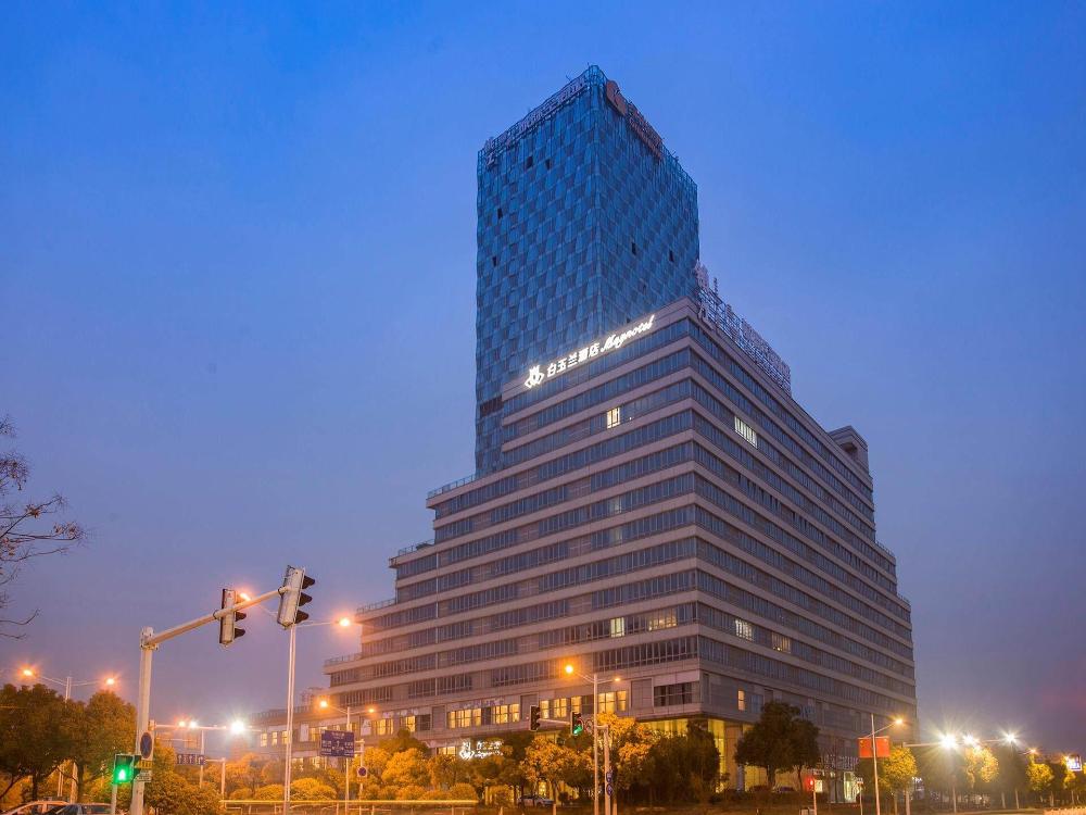 magnotel business zhenjiang south railway station greenland square
