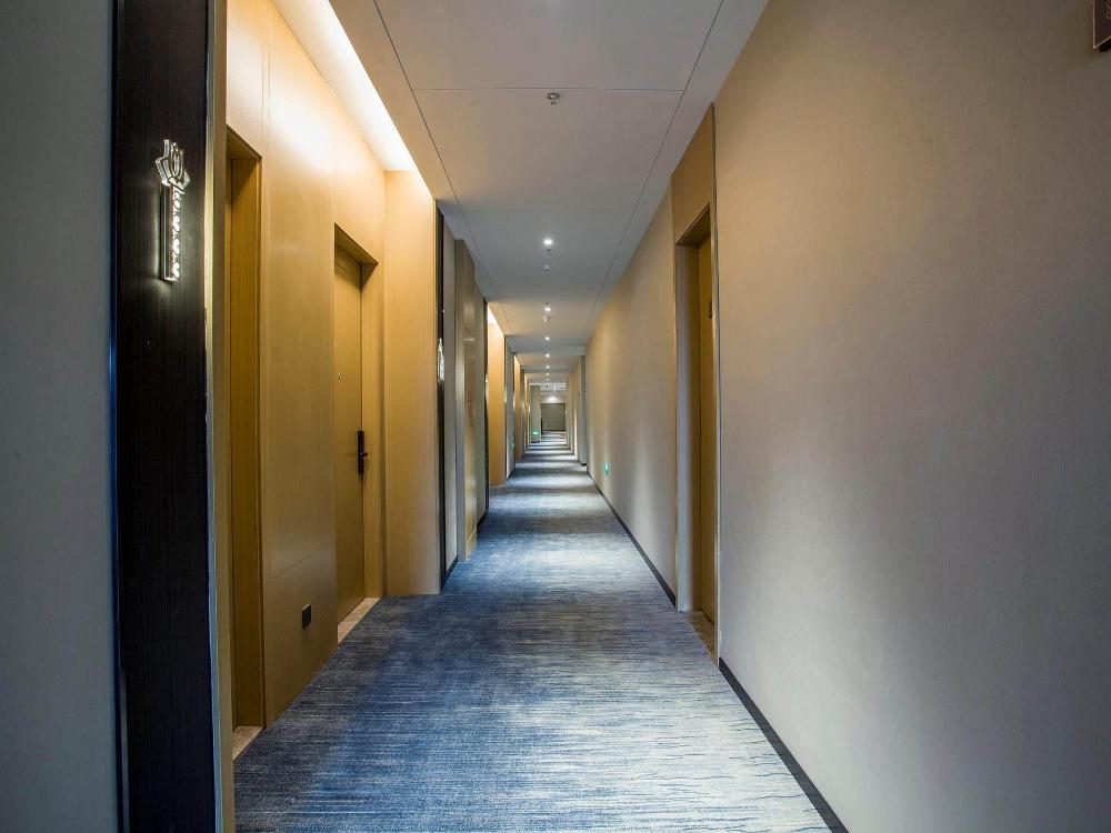 magnotel business zhenjiang south railway station greenland square