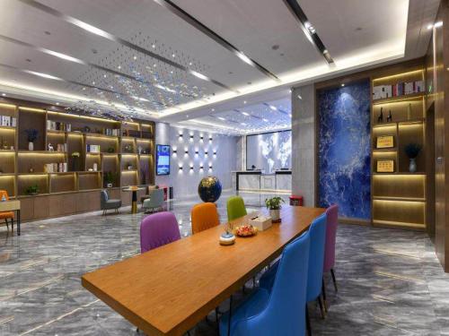 kyriad marvelous hotel huizhou daya bay byd technology park