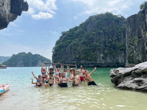 cat ba wonder hotel