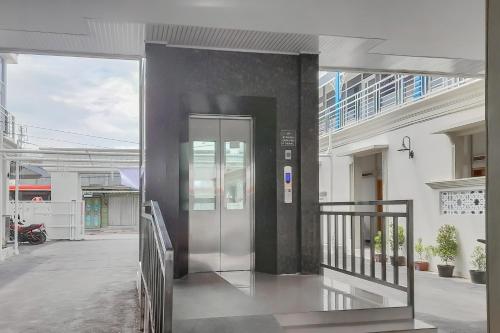 urbanview hotel mm indramayu by reddoorz