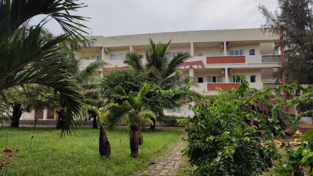 maxivic beach resort