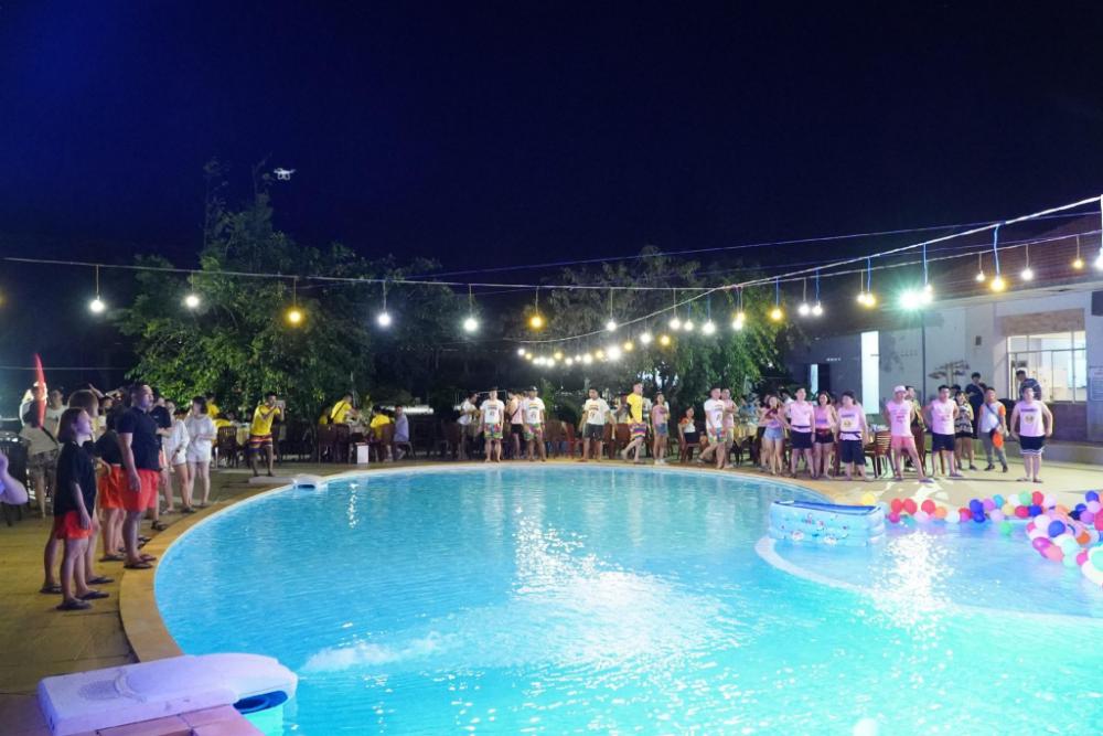 maxivic beach resort