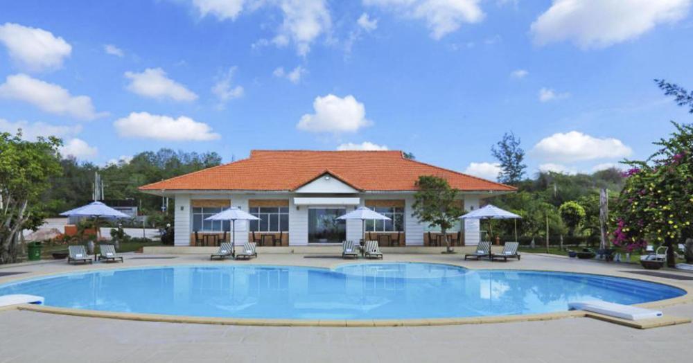 maxivic beach resort