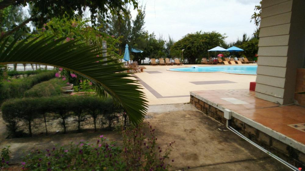 maxivic beach resort